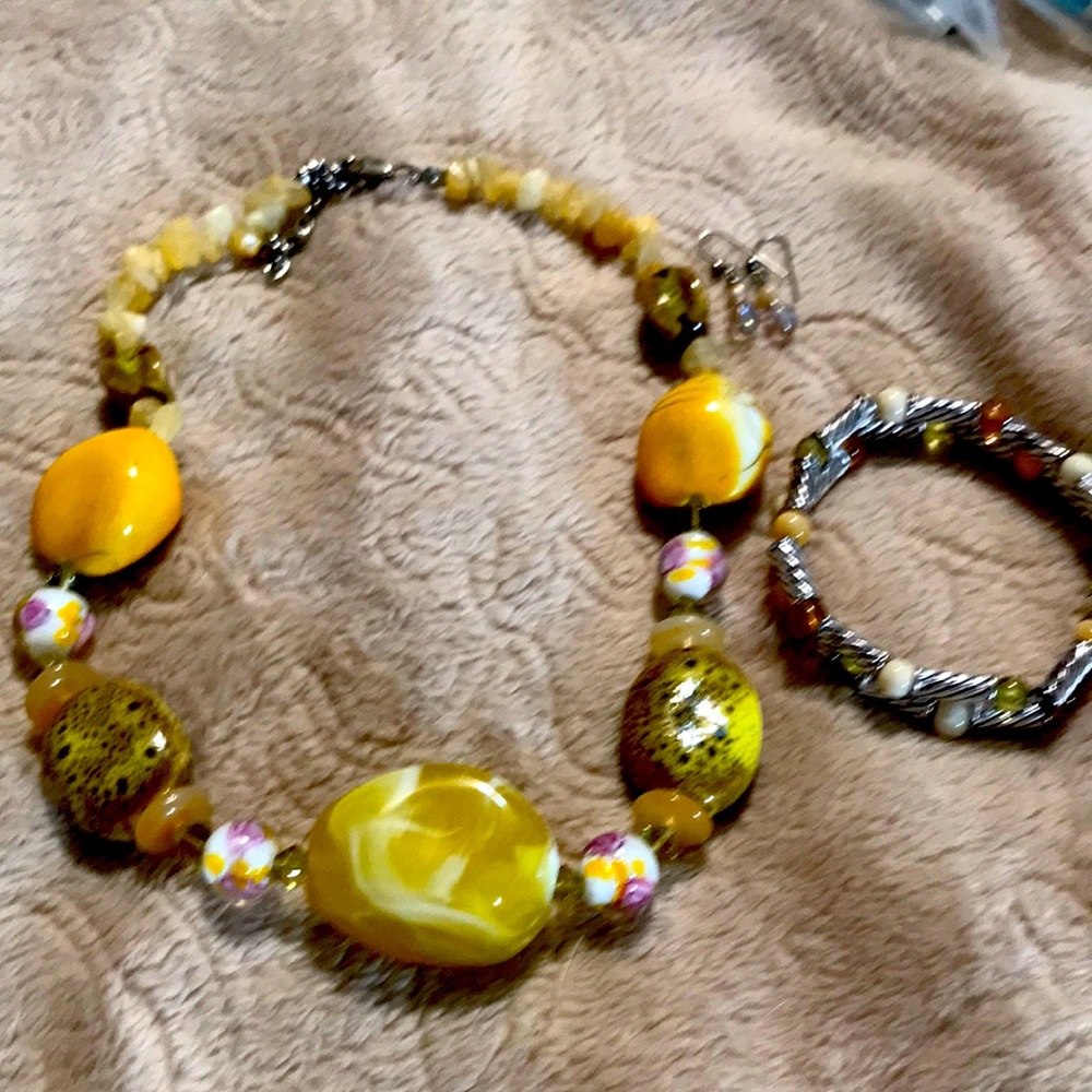 Necklace earring and bracelet set
